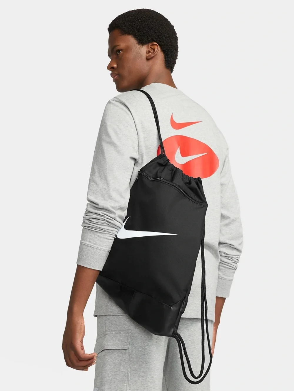 Nike Brasilia 9.5 Training Gym Slack Pack in Black, OSFM